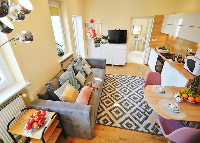 With A Terrace, * ウストロニエ・モルスキエ