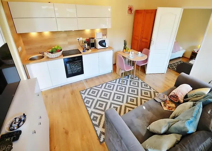 With A Terrace, * ウストロニエ・モルスキエ